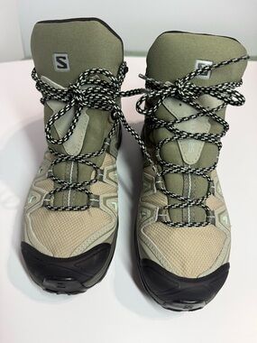 Salomon Women's Beige and Olive Lace-Up Hiking Boots